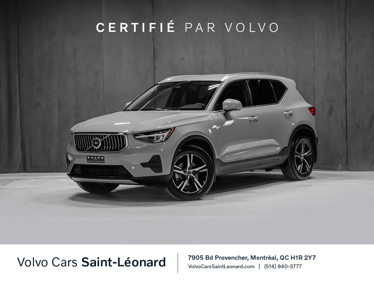 Gray 2025 Volvo XC40 B5 Core Bright Theme AWD SUV / Crossover All-Wheel Drive Automatic