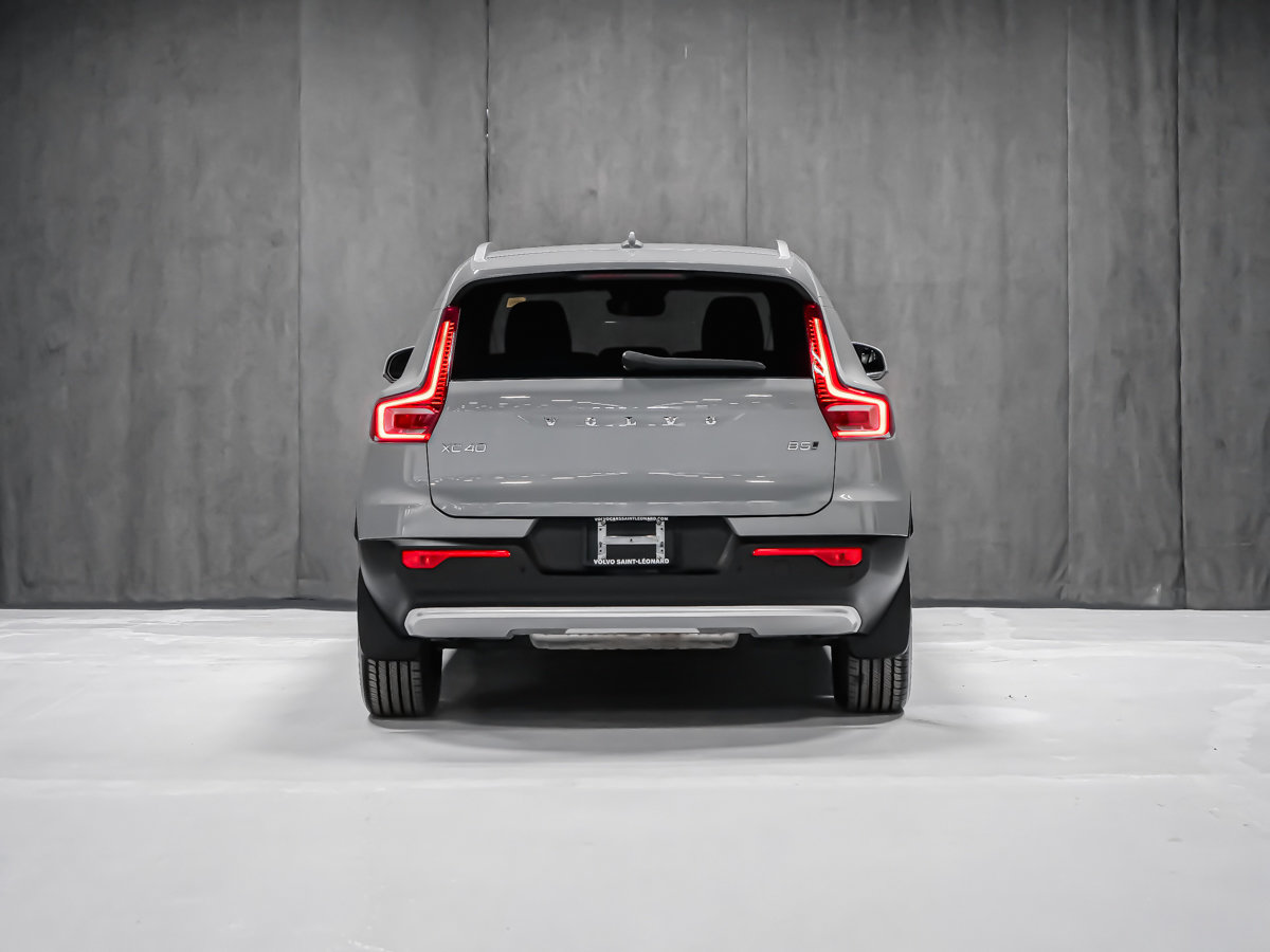 2025 Volvo XC40 B5 CORE BRIGHT CLIMATE-4