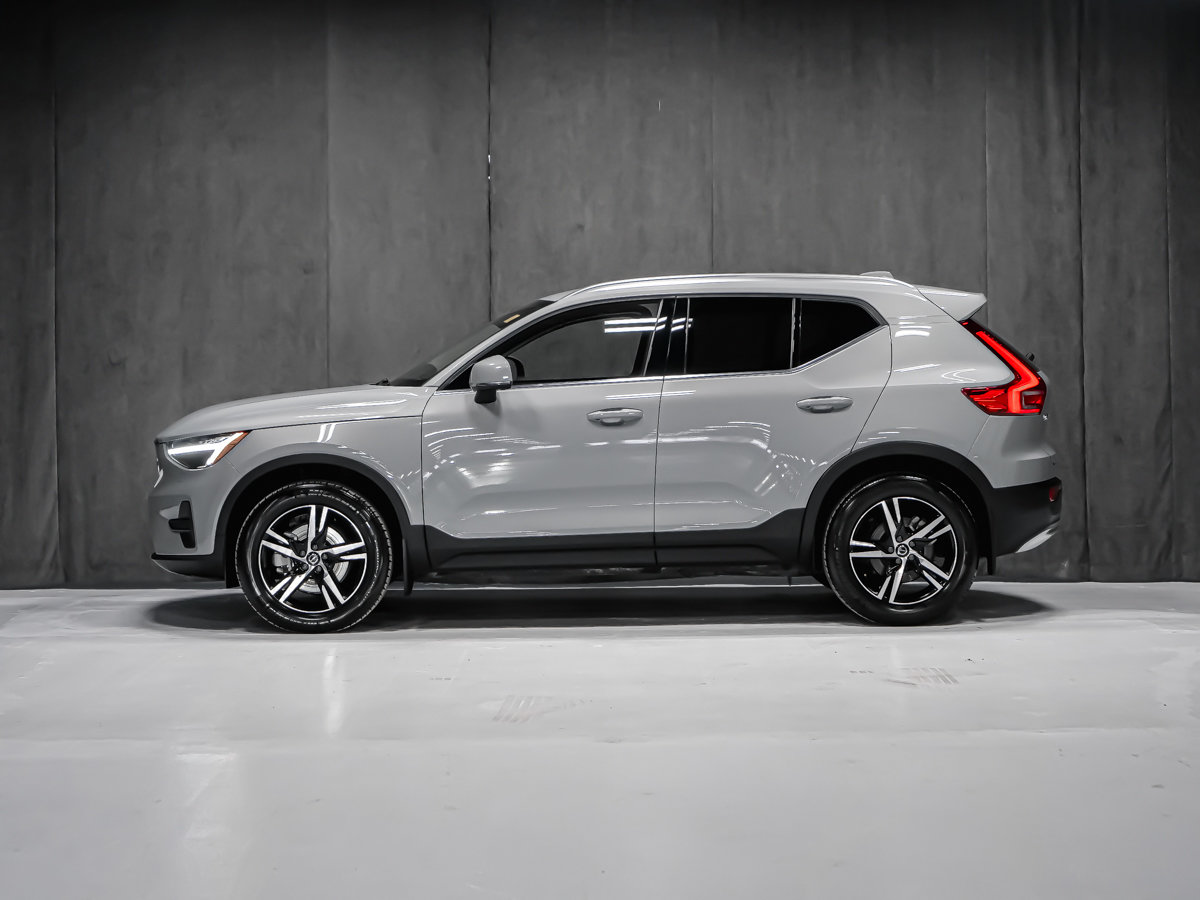 2025 Volvo XC40 B5 CORE BRIGHT CLIMATE-2