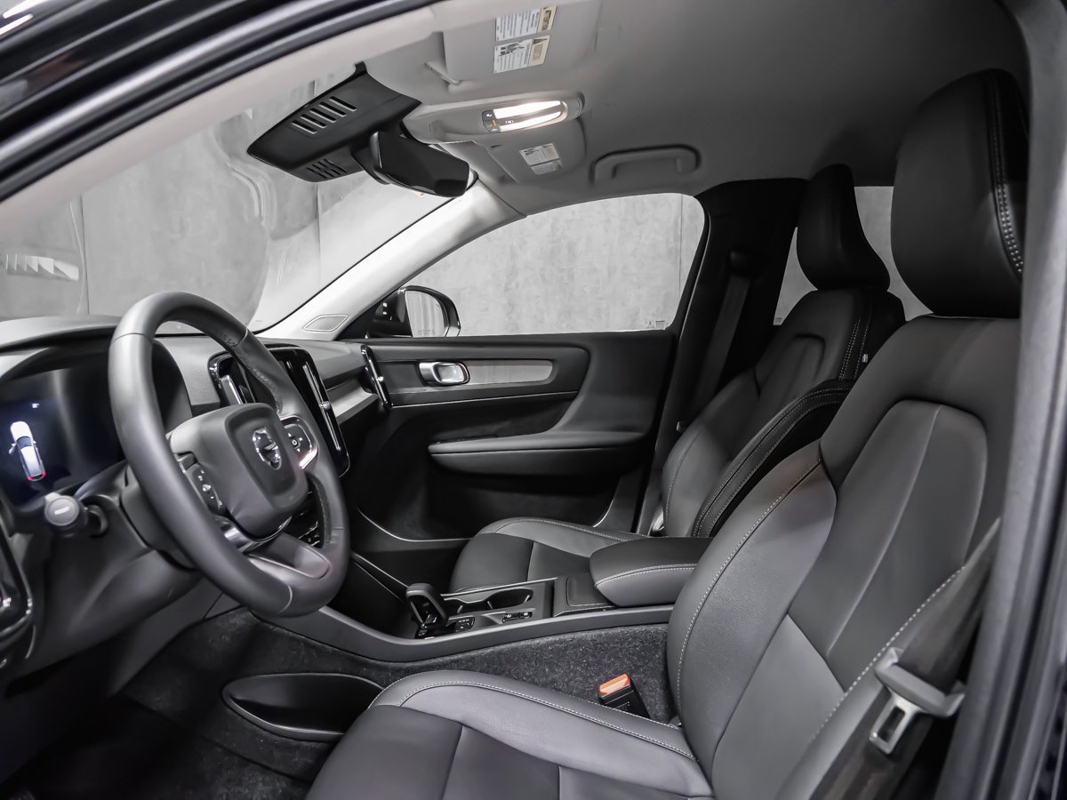Volvo XC40 B5 CORE BRIGHT CLIMATE 2025-10