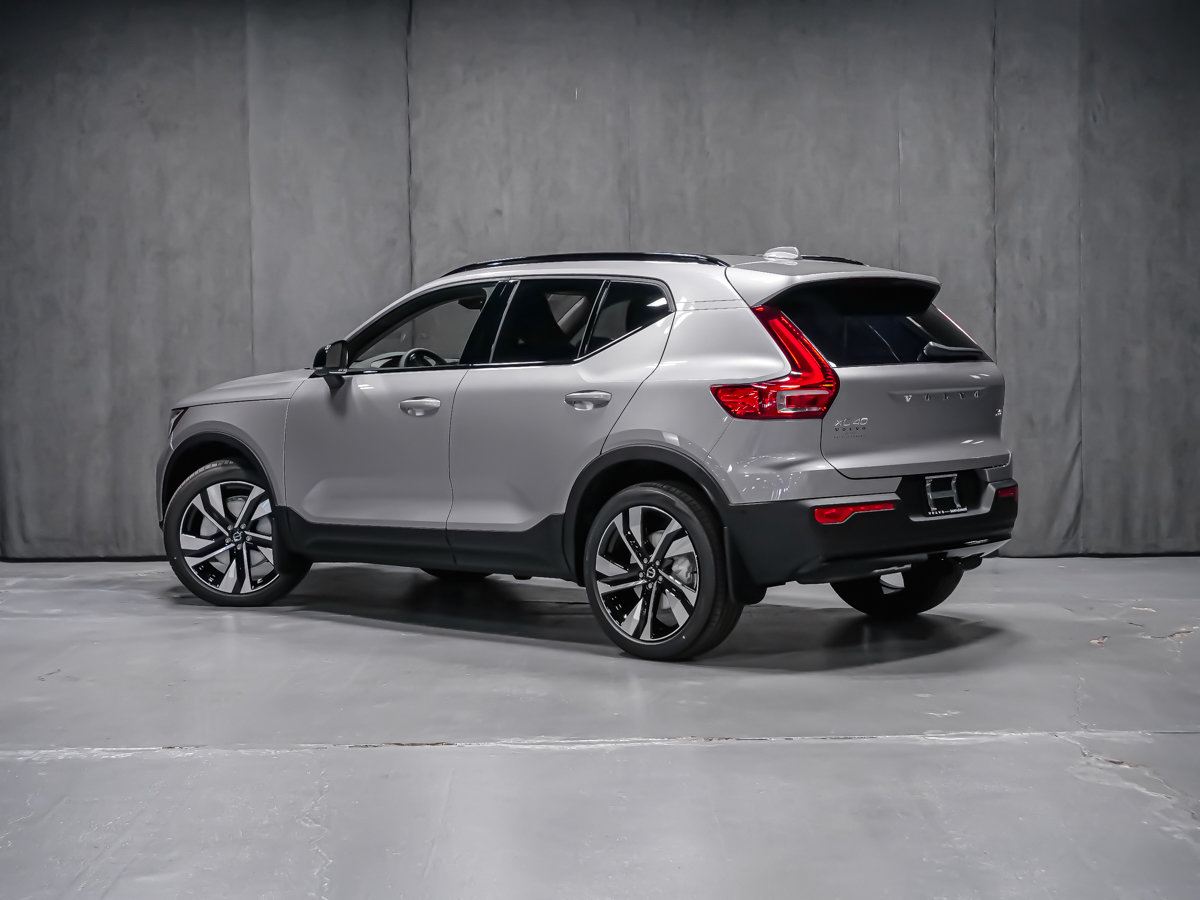 2026 Volvo XC40 Ultra (Dark Theme)-4