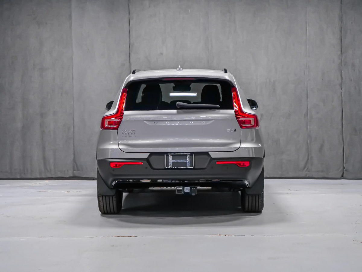 2026 Volvo XC40 Ultra (Dark Theme)-5