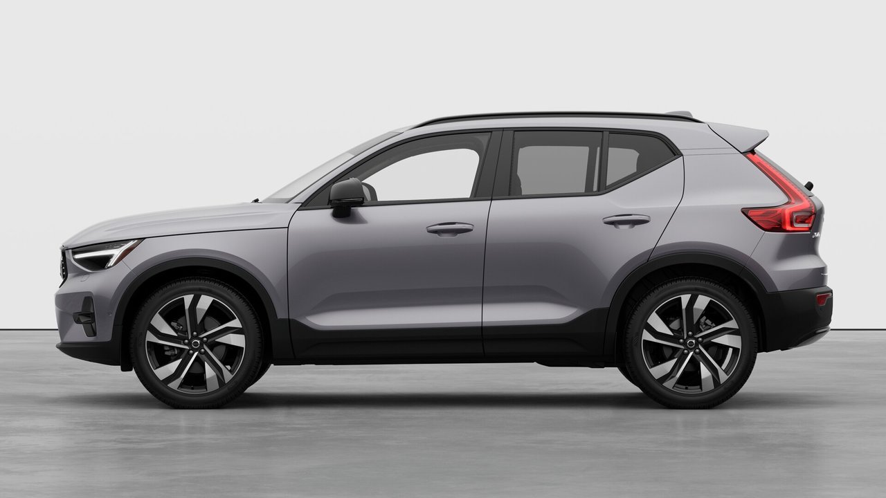 Volvo XC40 Plus (Dark Theme) 2026-7