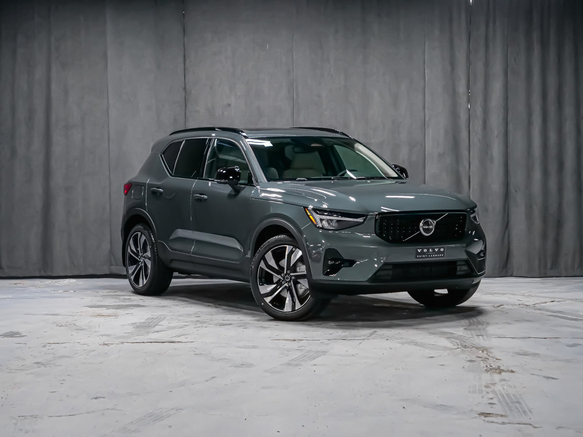 Volvo XC40 Plus (Dark Theme) 2026-8
