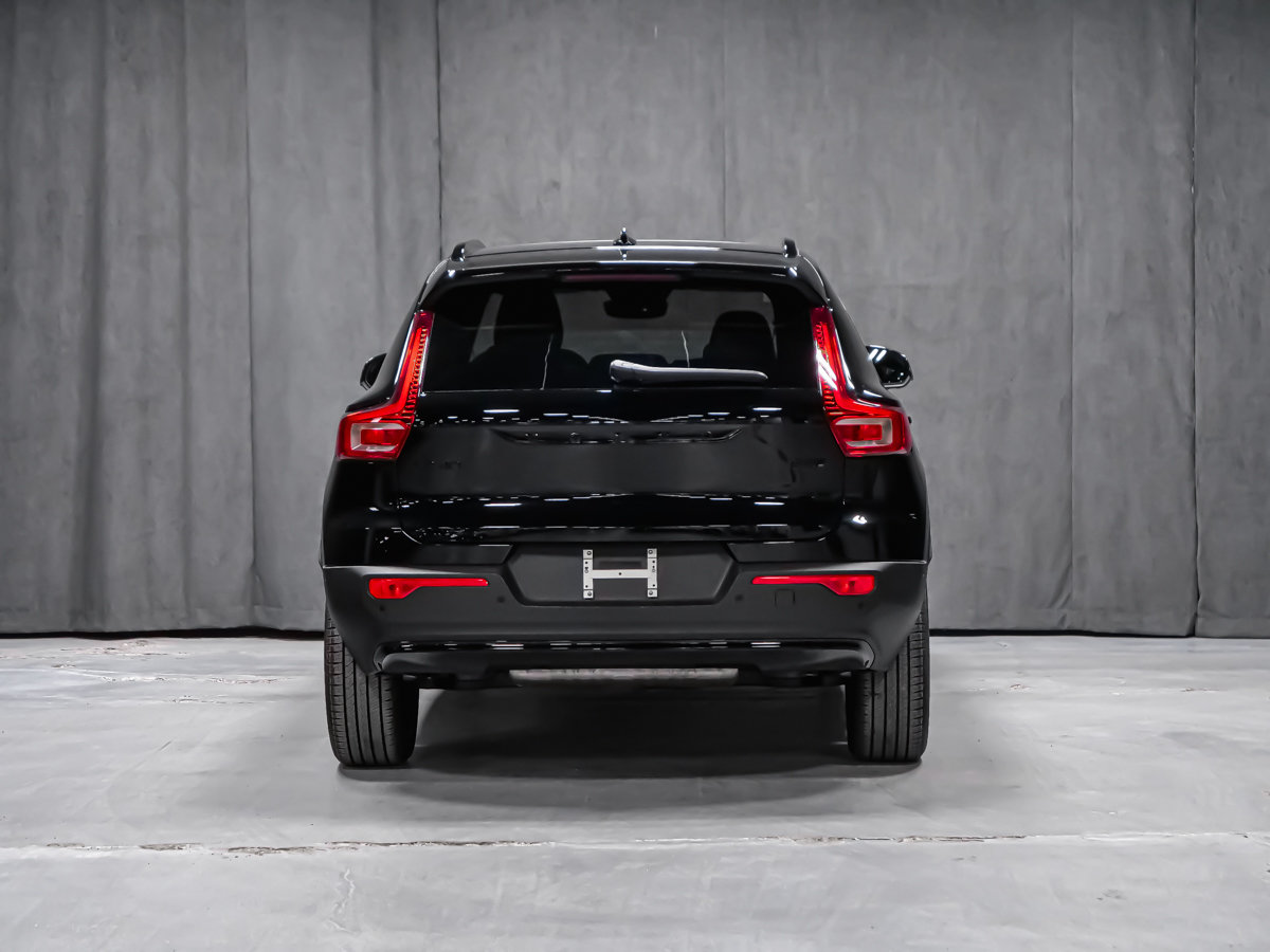 2026 Volvo XC40 Ultra Black Edition-4