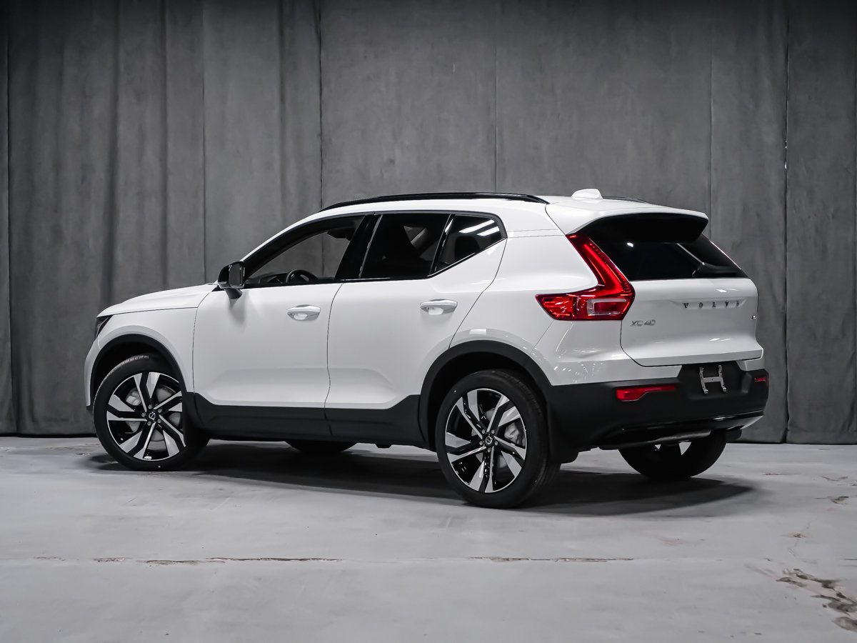 2026 Volvo XC40 Ultra (Dark Theme)-3