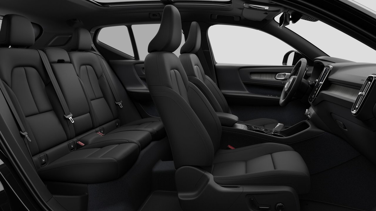 Volvo XC40 Plus (Dark Theme) 2026-12