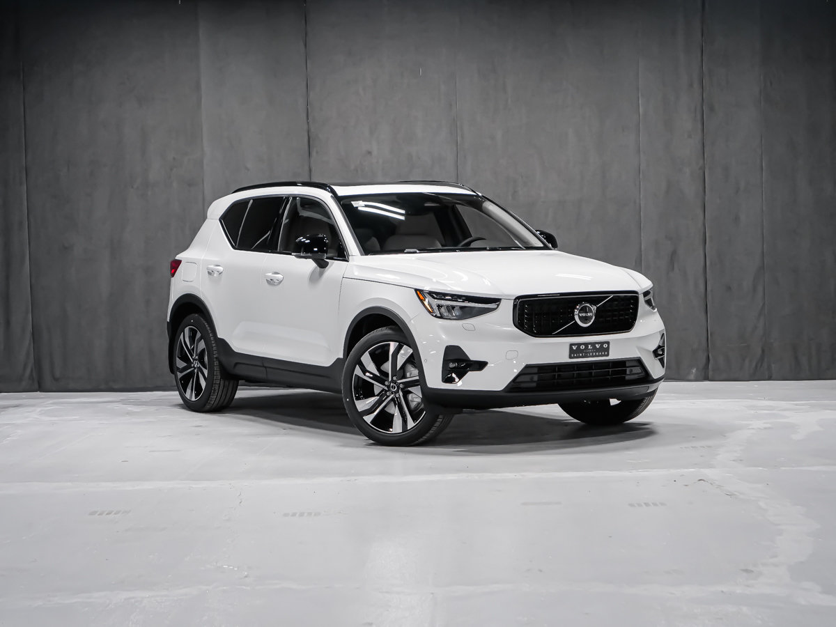 Volvo XC40 Plus (Dark Theme) 2026-1