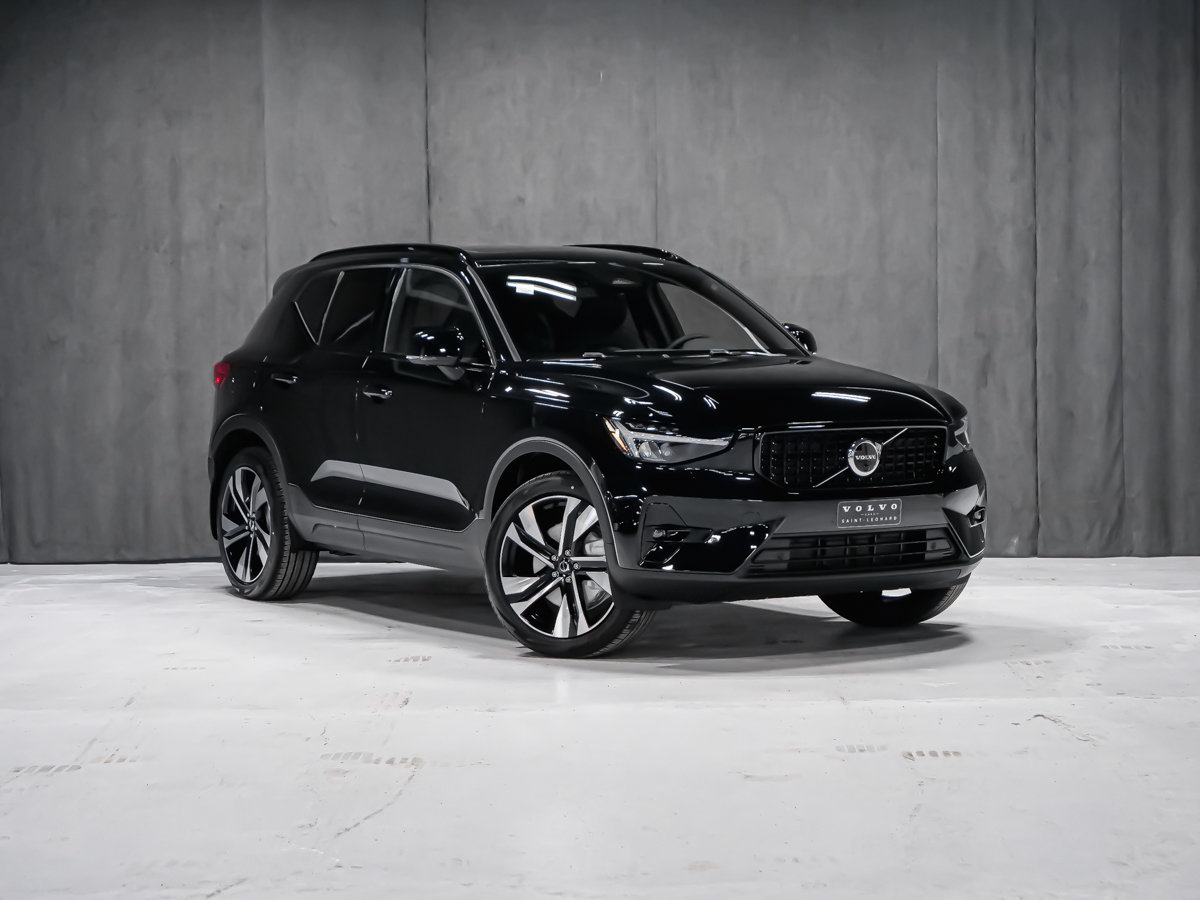 2026 Volvo XC40 Plus (Dark Theme)-2