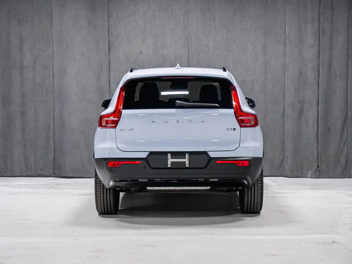 Volvo XC40 Ultra (Dark Theme) 2026-4