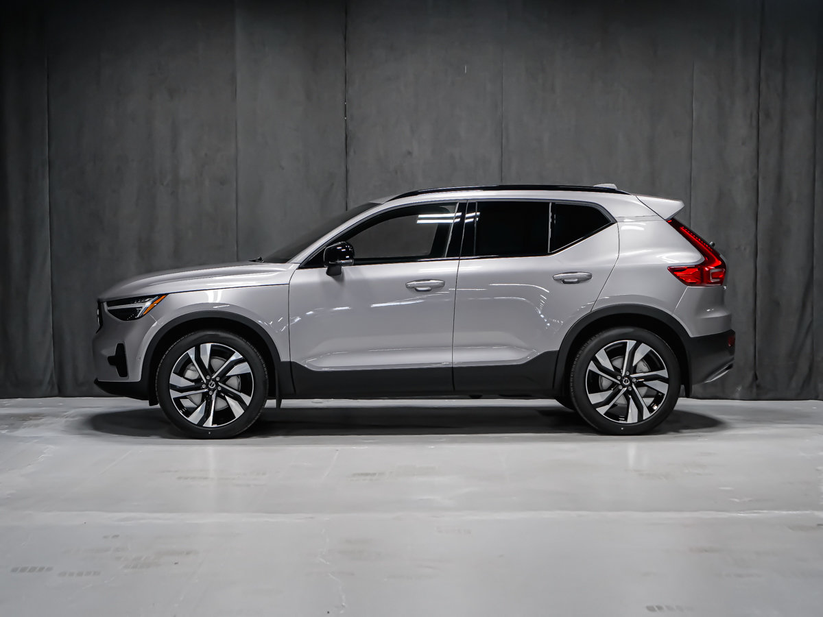Volvo XC40 Ultra (Dark Theme) 2026-2