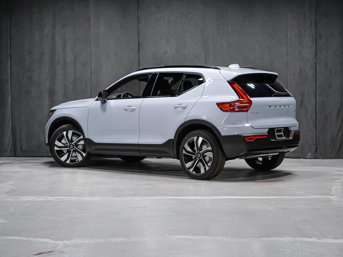 Volvo XC40 2026