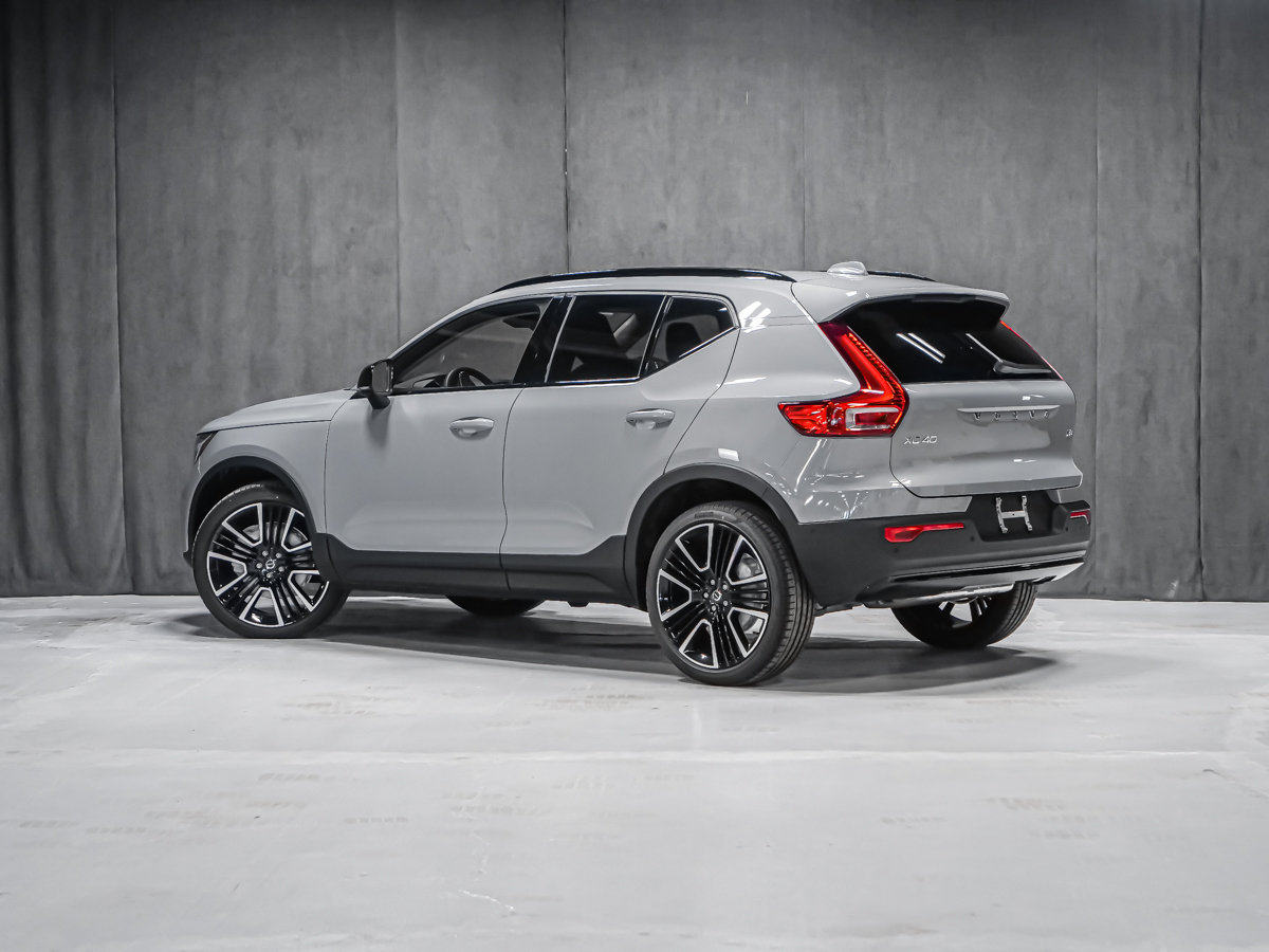 2026 Volvo XC40 Ultra (Dark Theme)-3
