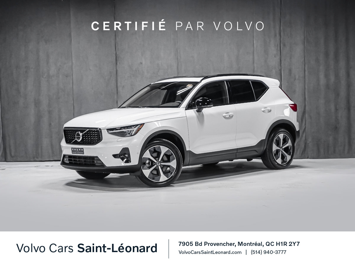 White 2026 Volvo XC40 SUV / Crossover All-Wheel Drive Automatic