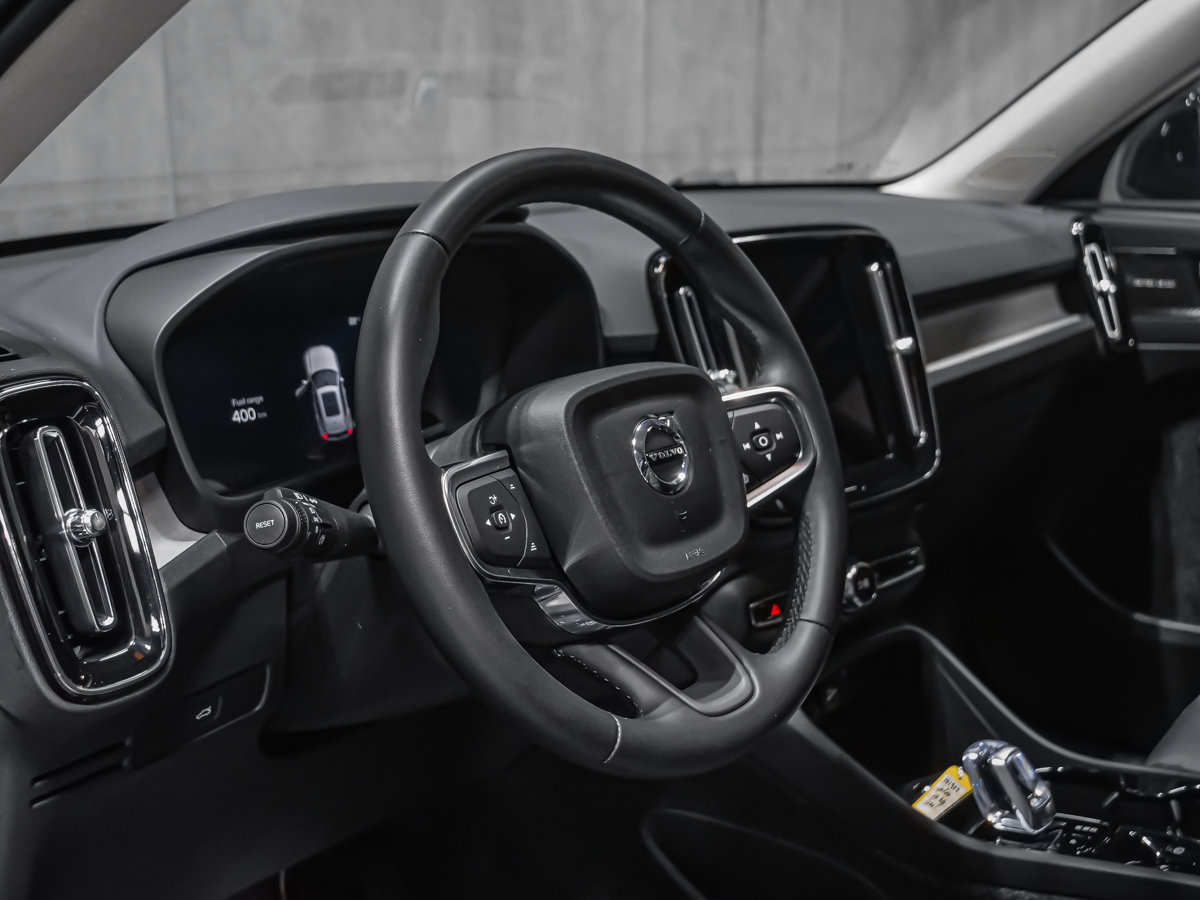 Volvo XC40 B5 ULTRA DARK HARMAN KARDON 2026-7
