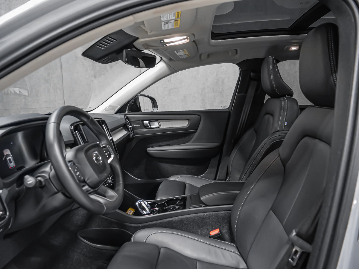 Volvo XC40 B5 ULTRA DARK HARMAN KARDON 2026-11