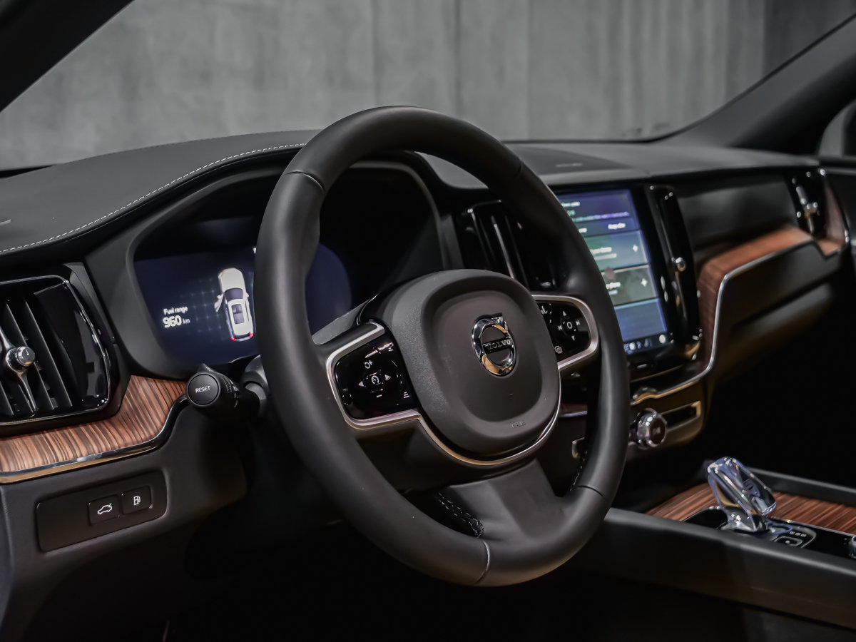 2025 Volvo XC60 Plug-in hybrid Ultra-8