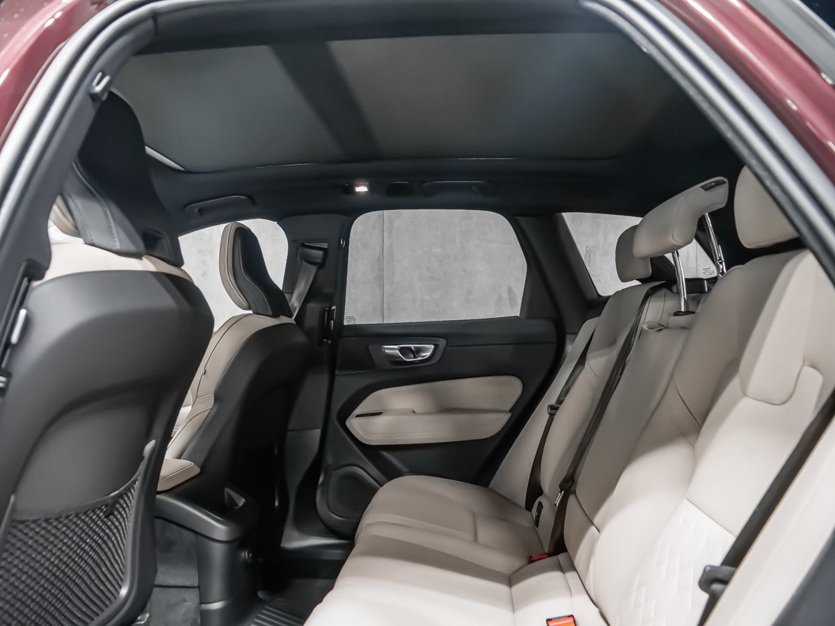 Volvo XC60 Plug-in hybrid Plus 2026-13