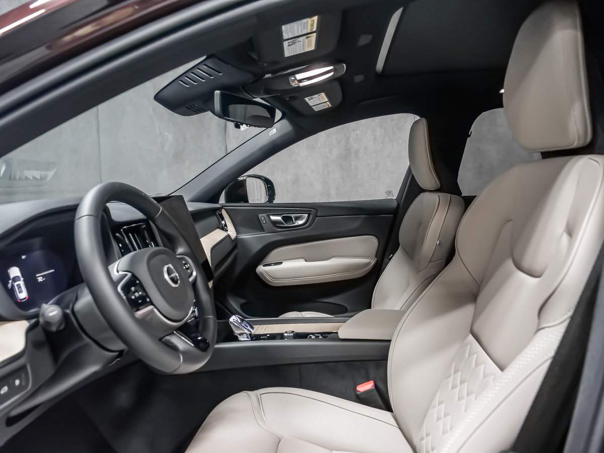 Volvo XC60 Plug-in hybrid Plus 2026-12