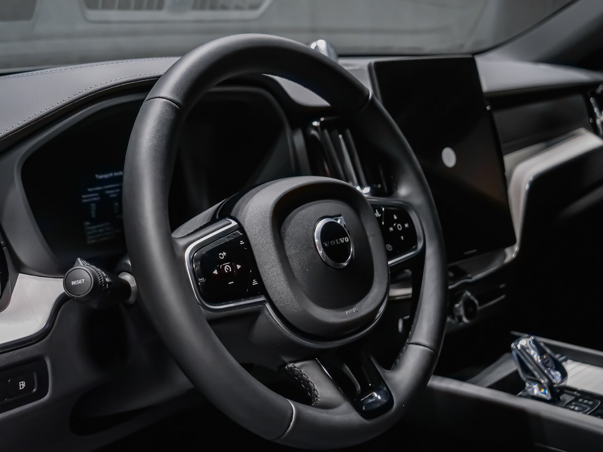 2026 Volvo XC60 Plug-in hybrid Ultra-9