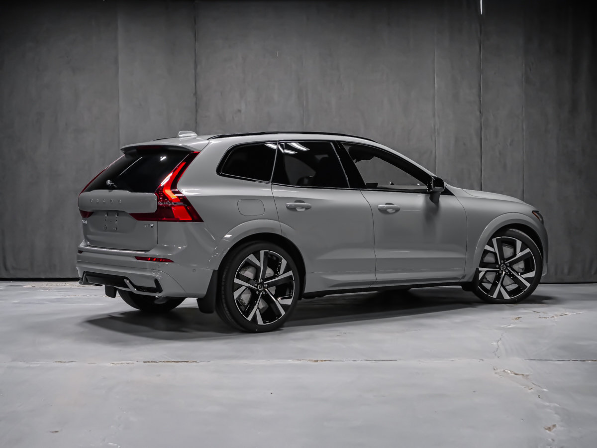 2026 Volvo XC60 Plug-in hybrid Ultra-2