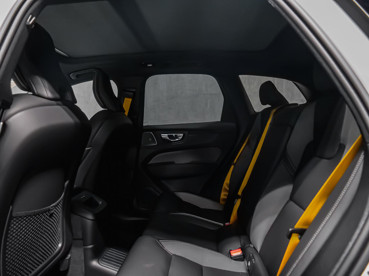 2026 Volvo XC60 Plug-In Hybrid Polestar Engineered-16