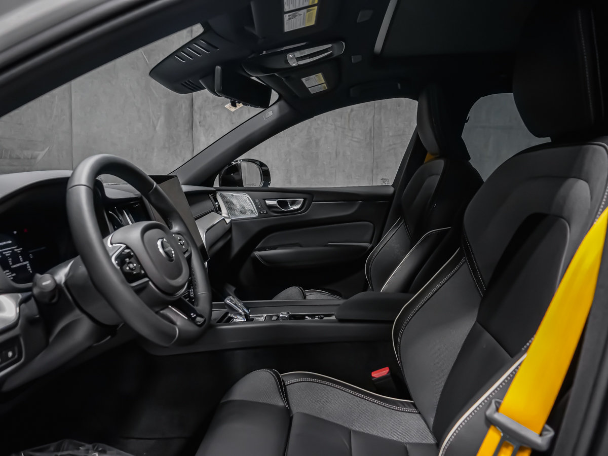 2026 Volvo XC60 Plug-In Hybrid Polestar Engineered-15