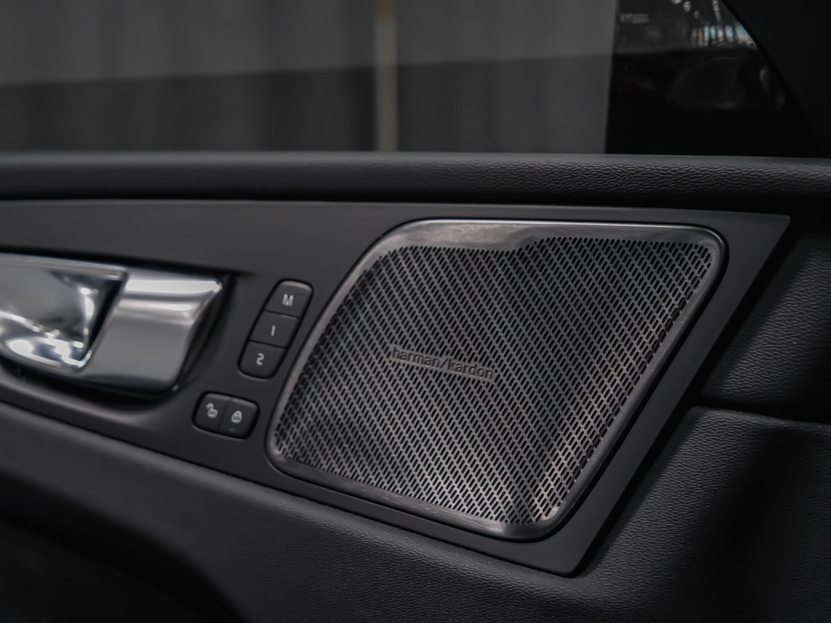 Volvo XC60 Plug-in hybrid Ultra 2026-10