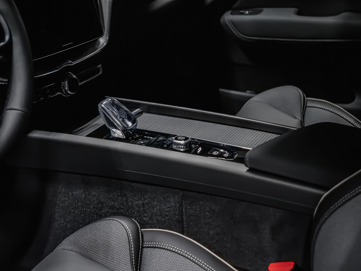 Volvo XC60 Plug-in hybrid Polestar Engineered 2026-8