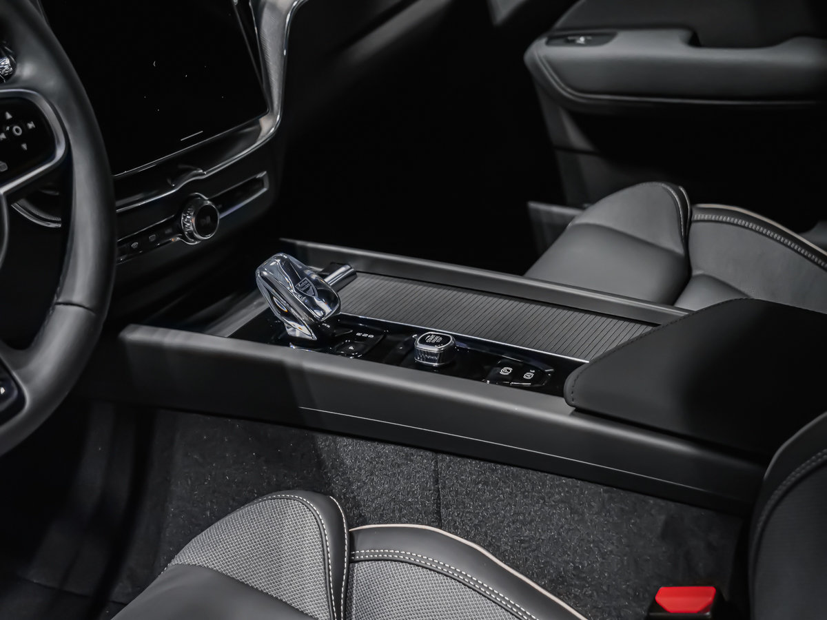 Volvo XC60 Plug-in hybrid Polestar Engineered 2026-9