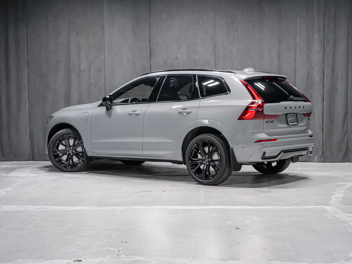 2026 Volvo XC60 Plug-in hybrid Ultra Black Edition-3
