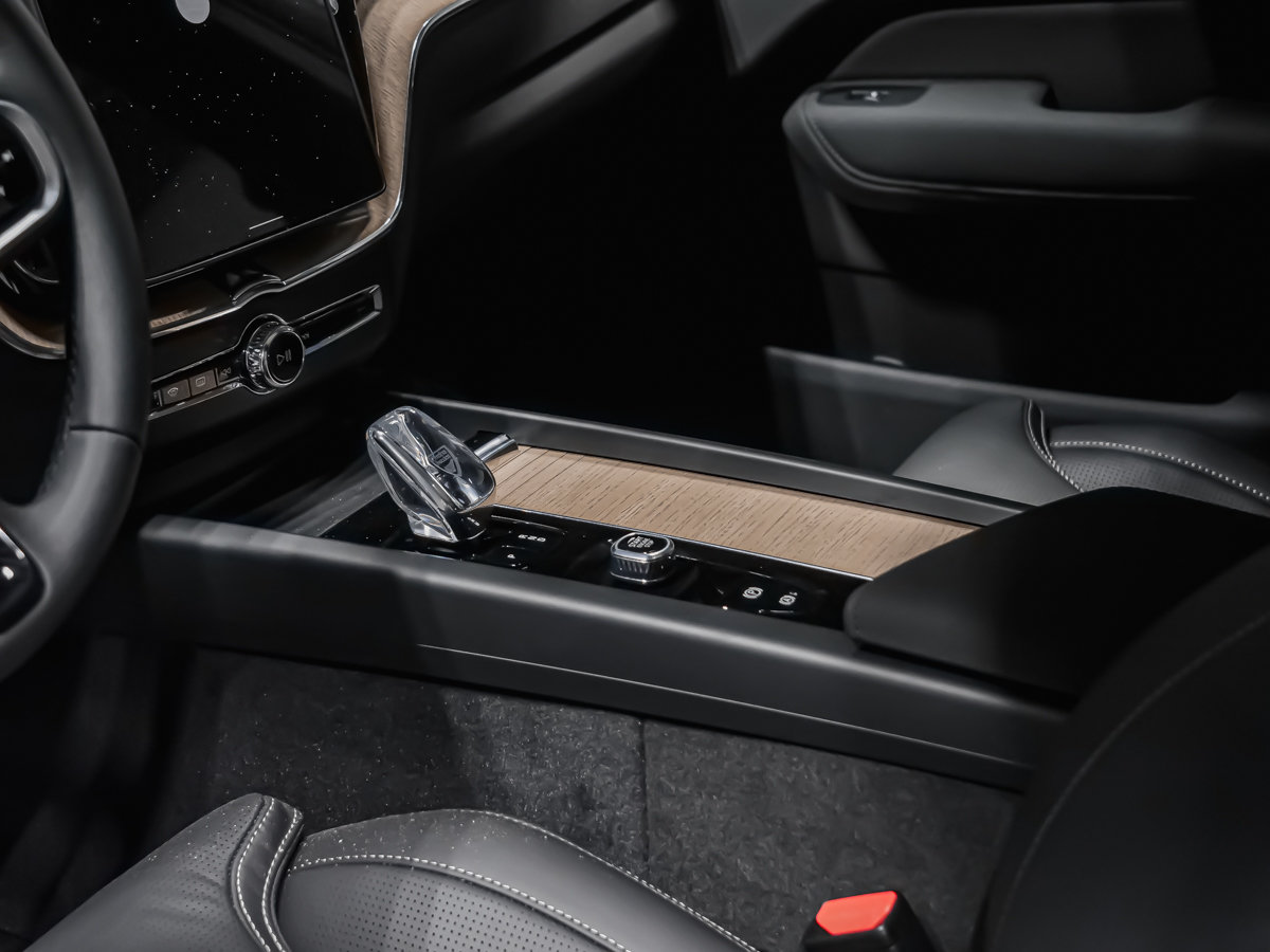 2026 Volvo XC60 Plug-in hybrid Ultra-6