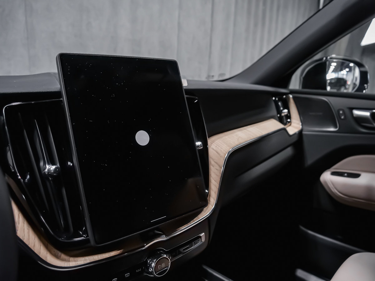 Volvo XC60 Plug-in hybrid Plus 2026-11