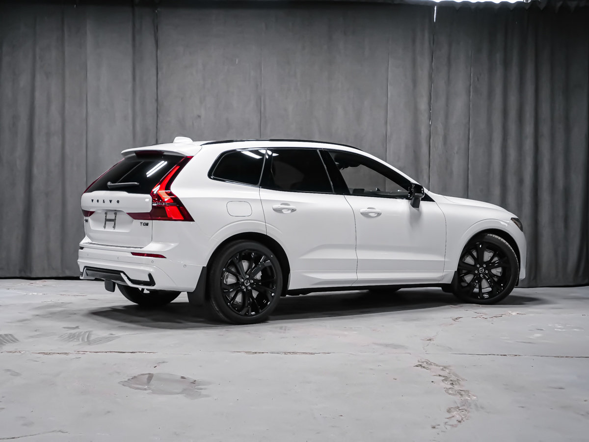 2026 Volvo XC60 Plug-in hybrid Ultra Black Edition-3