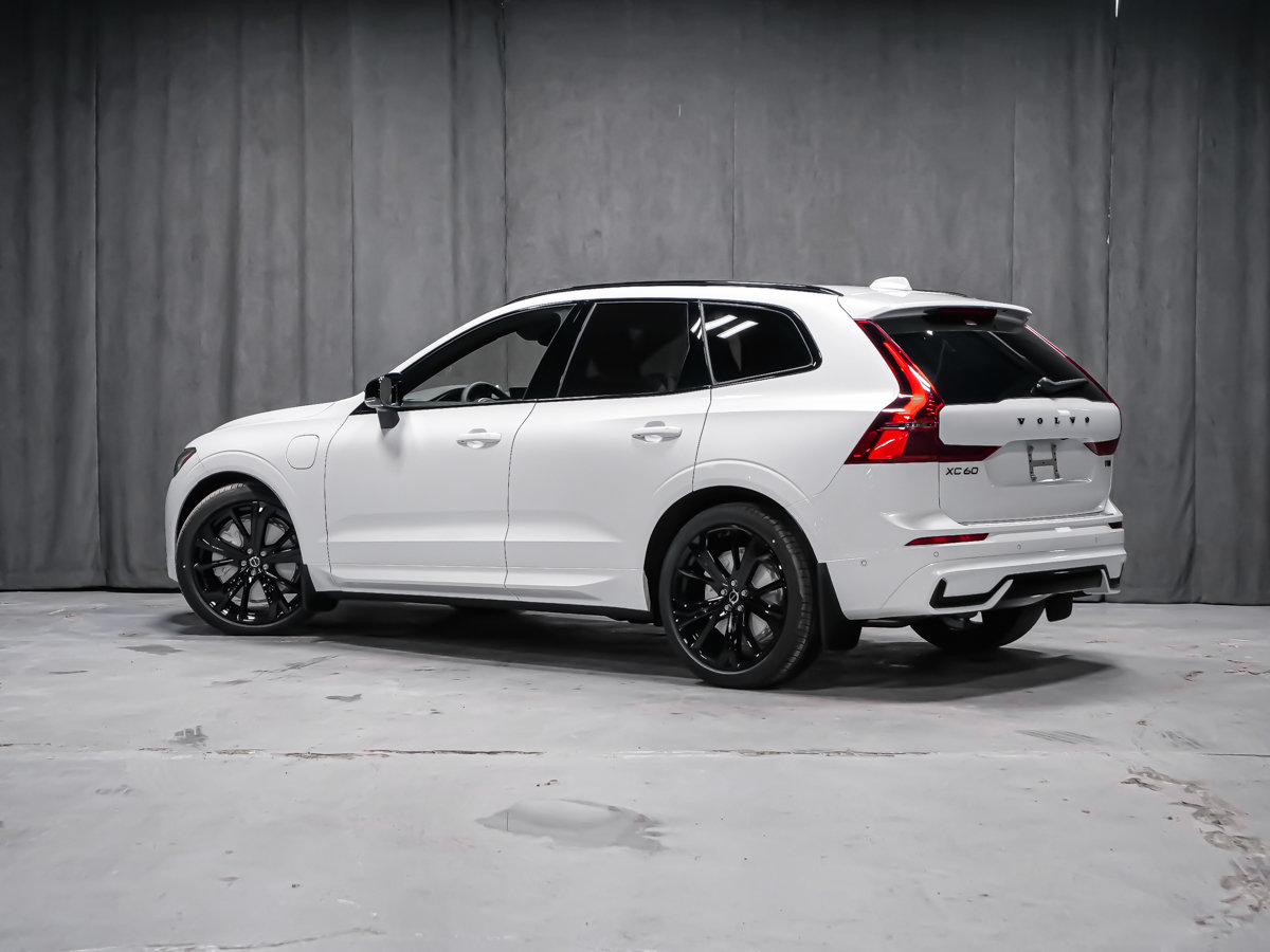 2026 Volvo XC60 Plug-in hybrid Ultra Black Edition-4