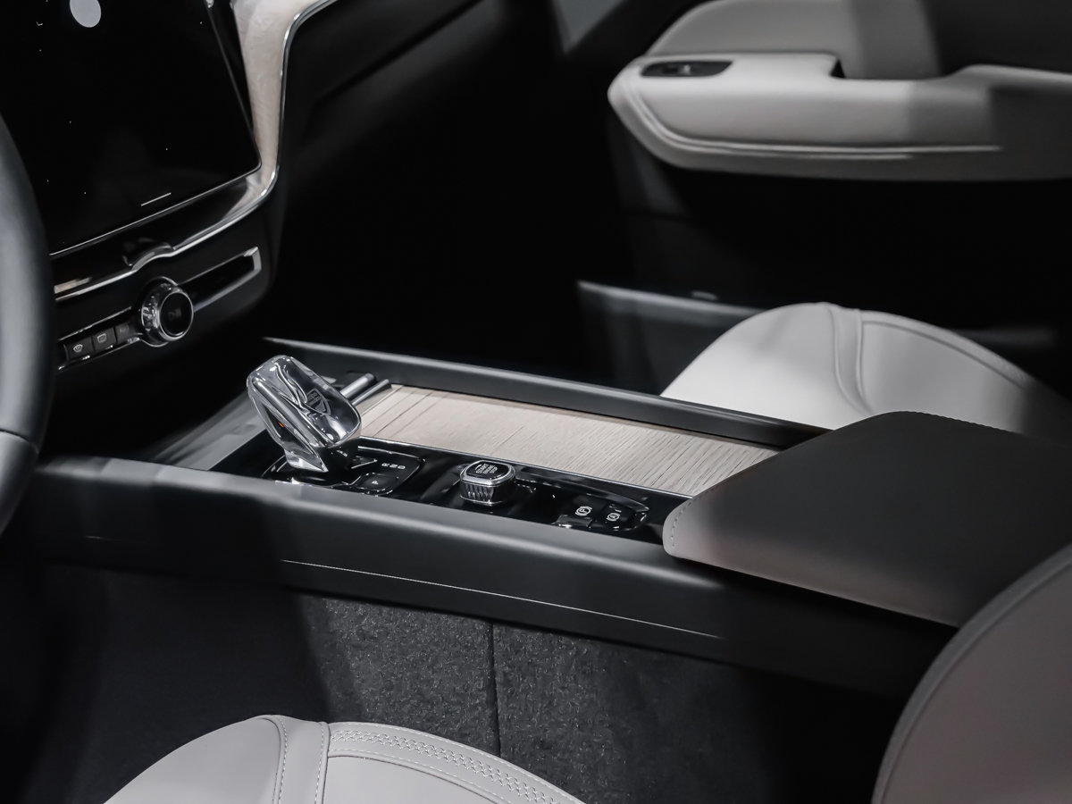 Volvo XC60 Plug-in hybrid Core 2026-7