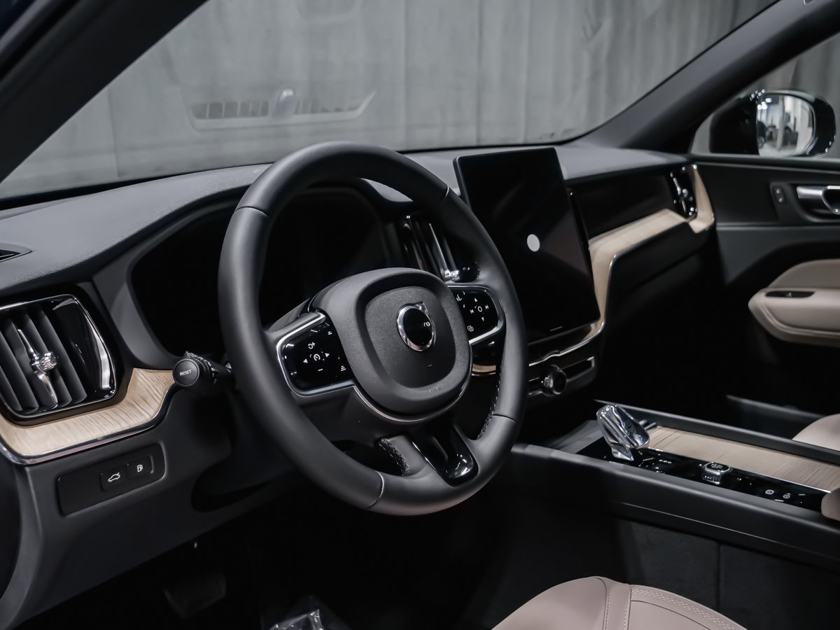 Volvo XC60 Plug-in hybrid Core 2026-8