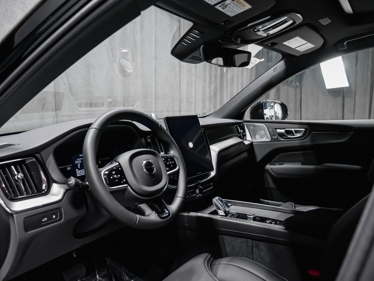 Volvo XC60 Plug-in hybrid Ultra Black Edition 2026-5