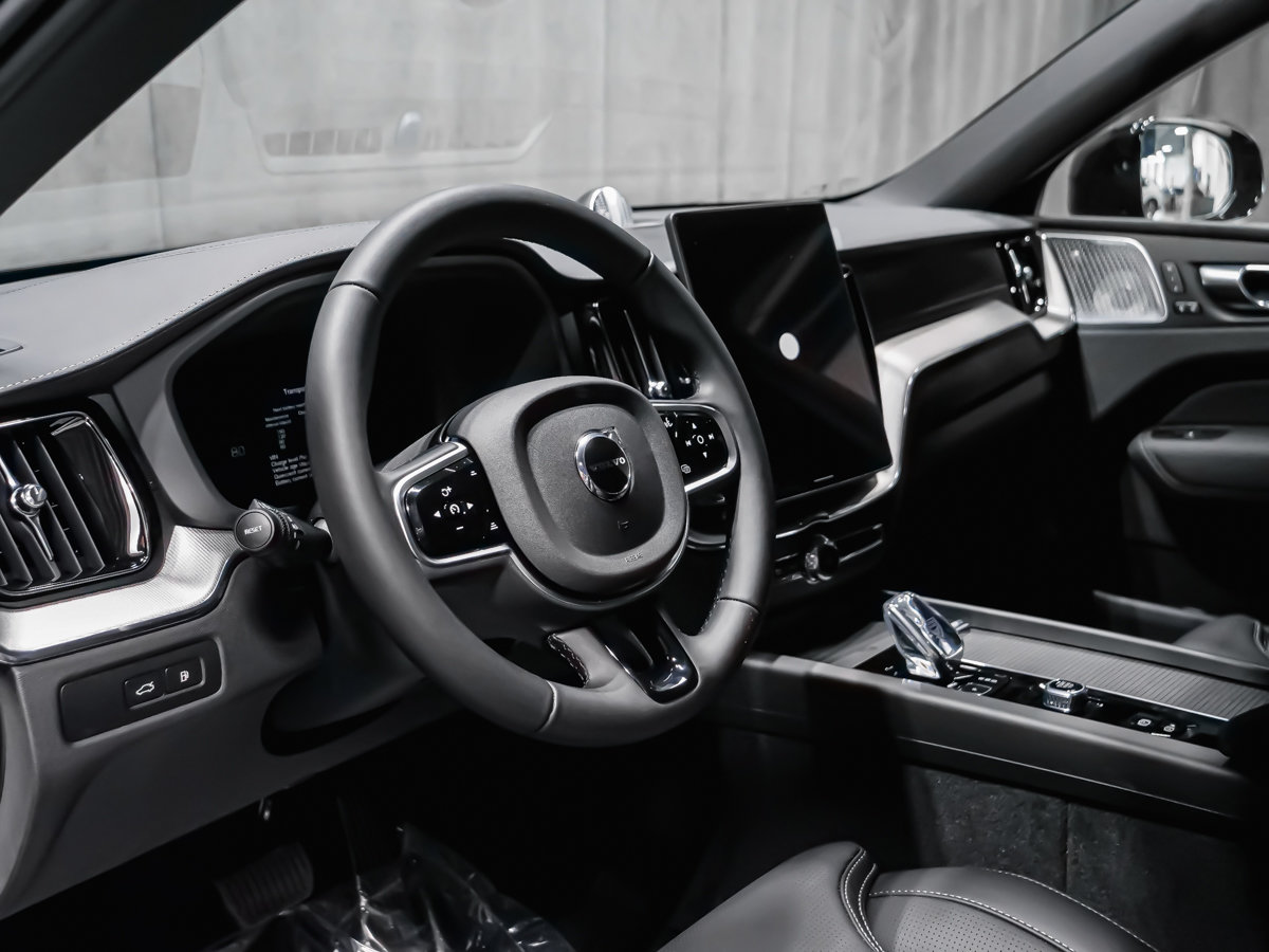 Volvo XC60 Plug-in hybrid Ultra Black Edition 2026-7