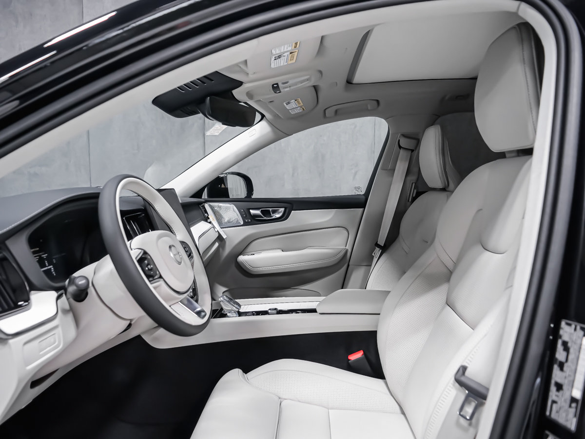 Volvo XC60 Plug-in hybrid Ultra 2026-11