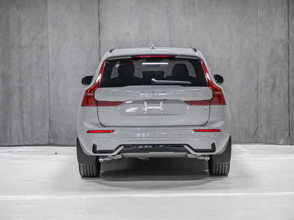 2027 Volvo XC60 Plug-in hybrid Ultra (Dark Theme)-4