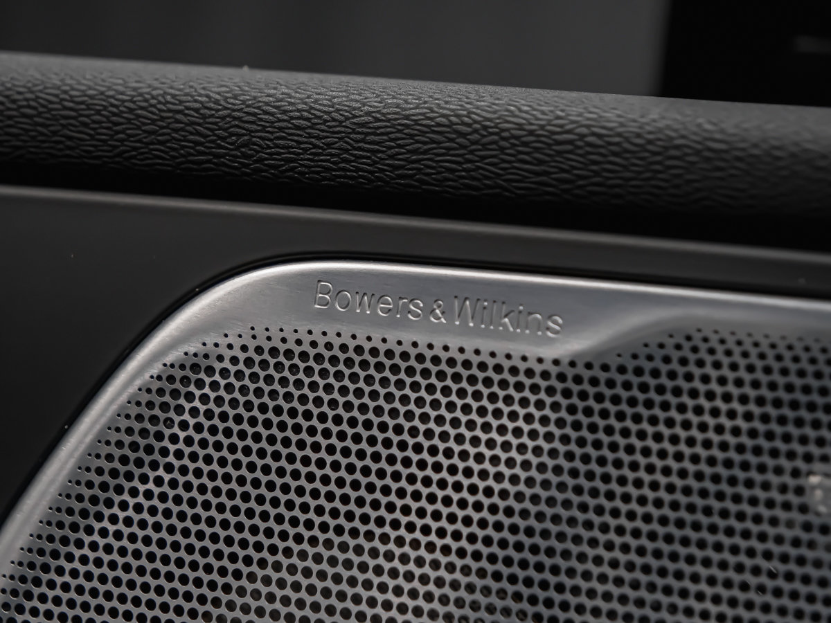 Volvo XC60 Recharge T8 R-DESIGN ADVANCE CLIMAT BOWERS & WILKINS MAGS 21PO CAM. 360 AFFICH. TÊTE HAUTE 2022-10