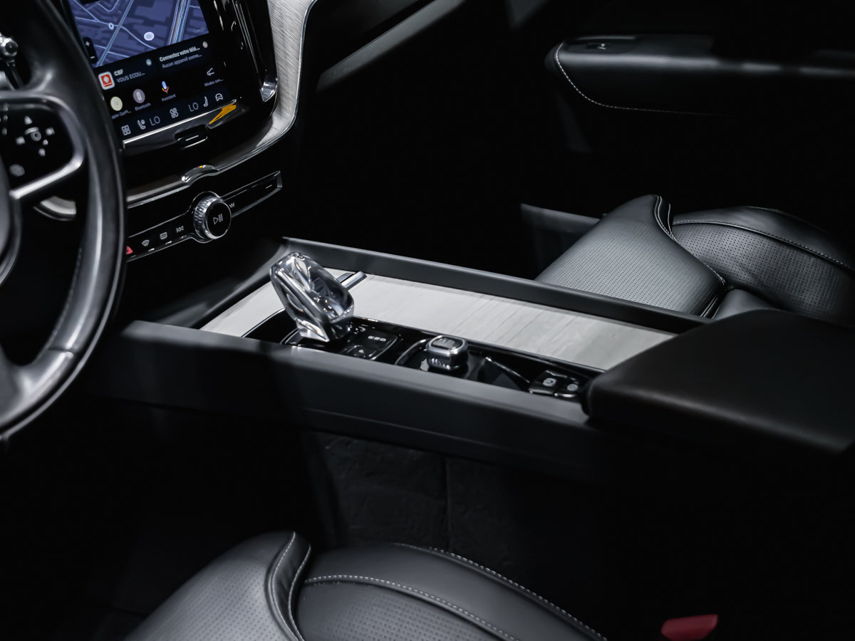 2022 Volvo XC60 Recharge T8 INSCRIPTION CLIMAT ADVANCED BOWERS MAGS 20PO-7
