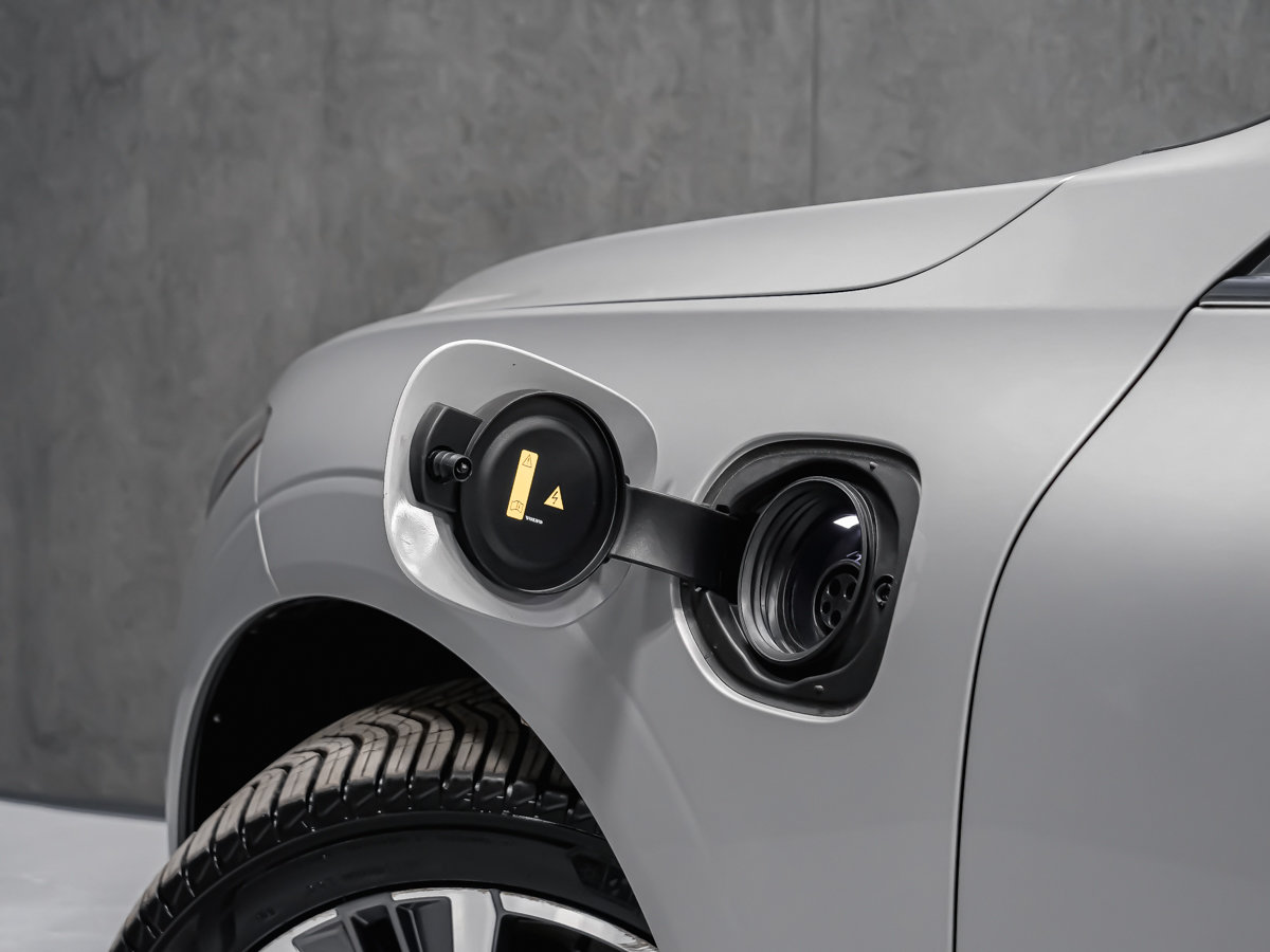 2022 Volvo XC60 Recharge T8 INSCRIPTION CLIMAT ADVANCED BOWERS MAGS 20PO-4