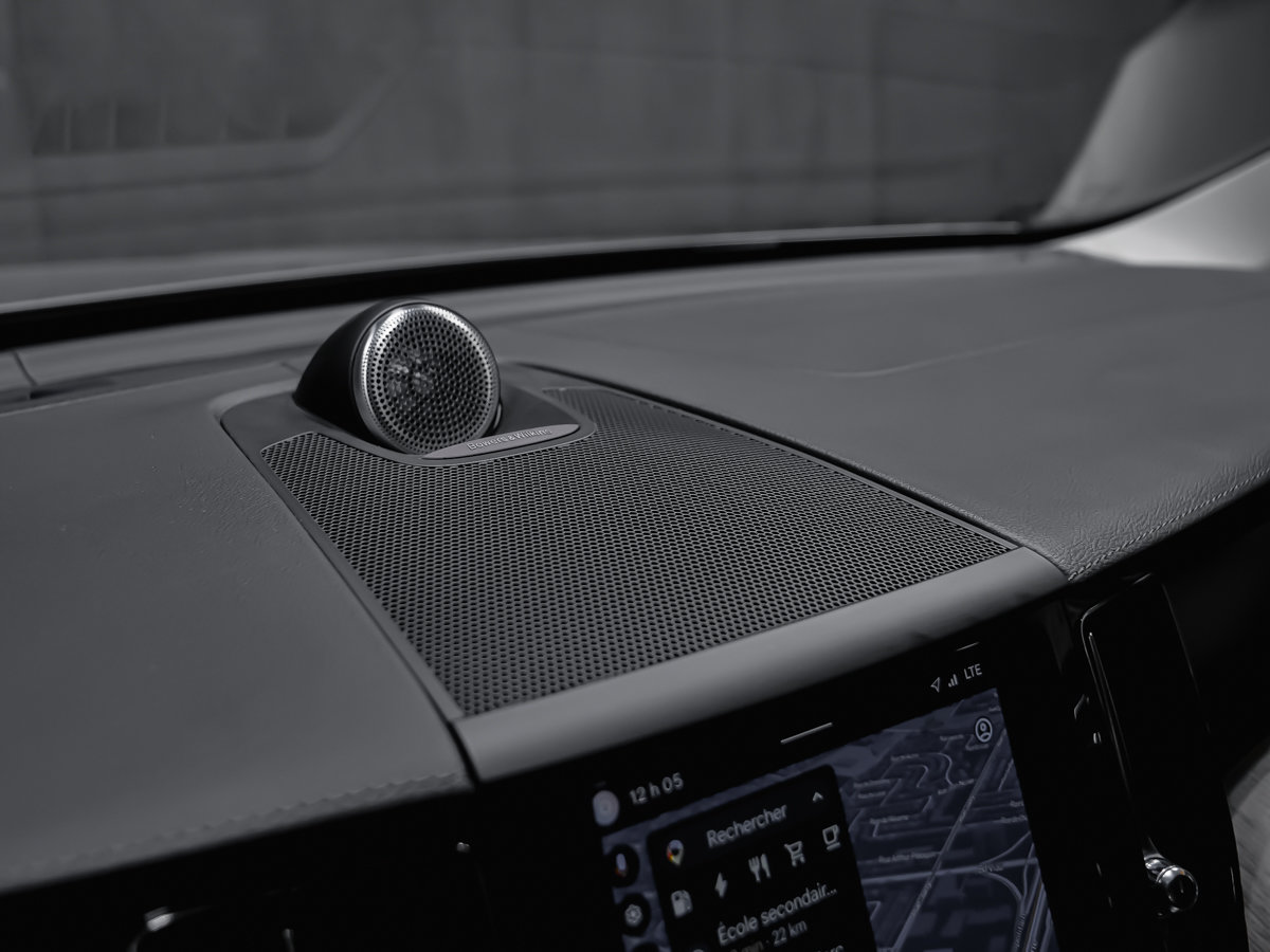 2022 Volvo XC60 Recharge T8 INSCRIPTION CLIMAT ADVANCED BOWERS MAGS 20PO-11