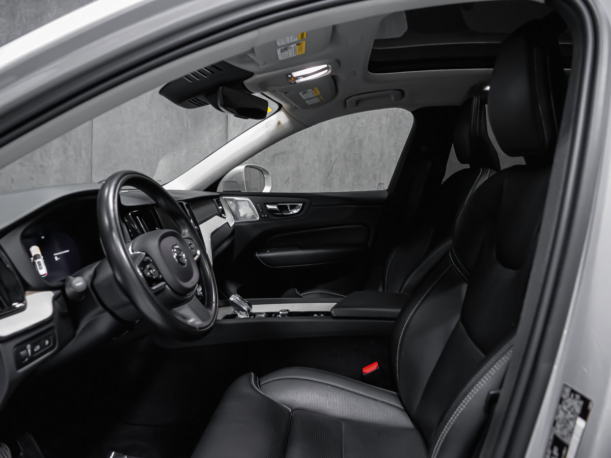 2022 Volvo XC60 Recharge T8 INSCRIPTION CLIMAT ADVANCED BOWERS MAGS 20PO-12
