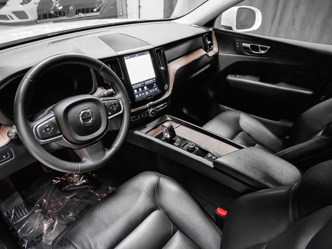 2022 Volvo XC60 Recharge T8 INSCRIPTION EXPRESSION  CLIMATE PREMIUM-6