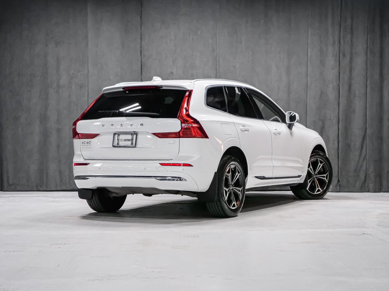 2022 Volvo XC60 Recharge T8 INSCRIPTION EXPRESSION  CLIMATE PREMIUM-3