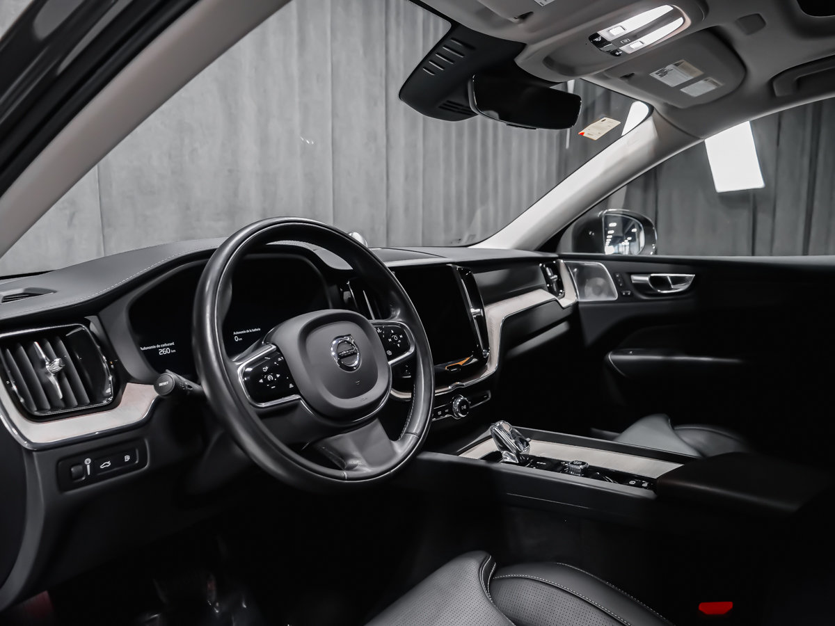 2022 Volvo XC60 Recharge T8 INSCRIPTION-5