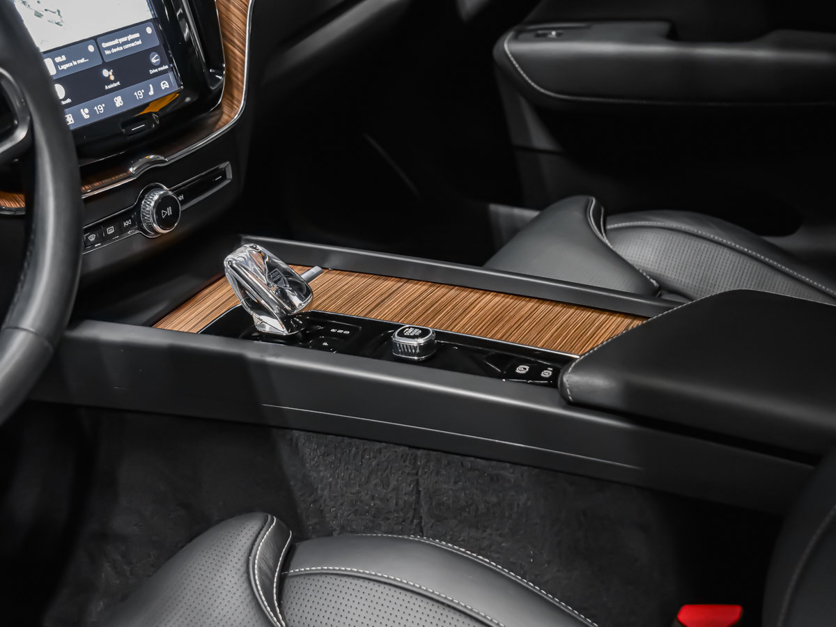 2023 Volvo XC60 Recharge T8 ULTIMATE BRIGHT BOWERS WILKINS MAGS 22PO-6